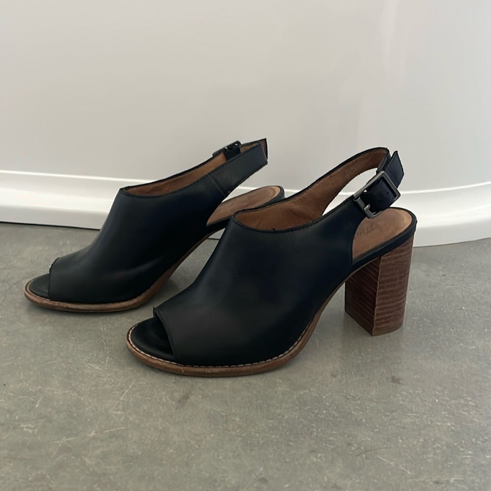 Madewell Sling-backs. Black leather. Size 7.